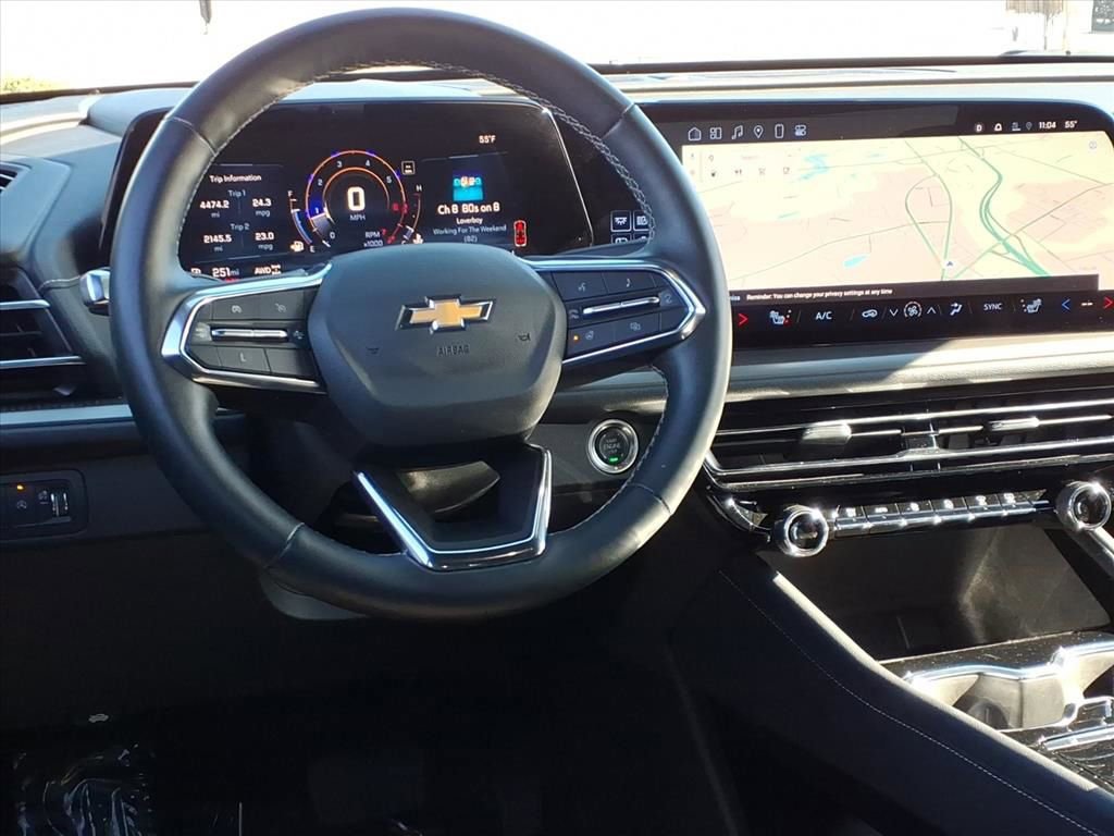 2024 Chevrolet Traverse photo 2