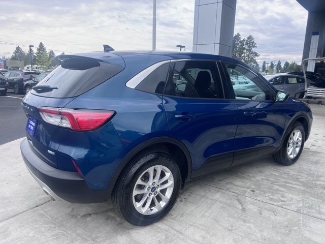 2020 Ford Escape SE photo 2