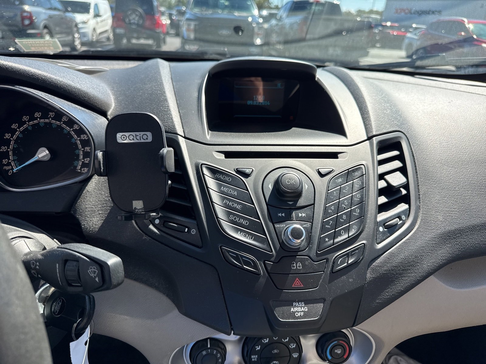 2015 Ford Fiesta SE photo 4