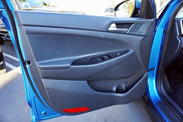 Used 2020 Blue Hyundai SE image 21