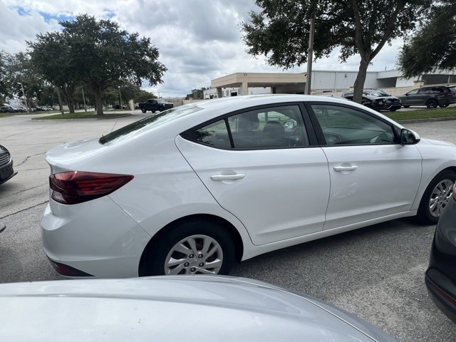 2019 Hyundai Elantra SE photo 3