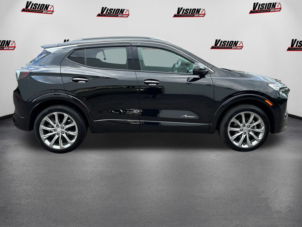 2024 Buick Encore GX Avenir photo 4