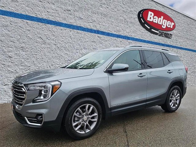 2024 GMC Terrain SLT's photo