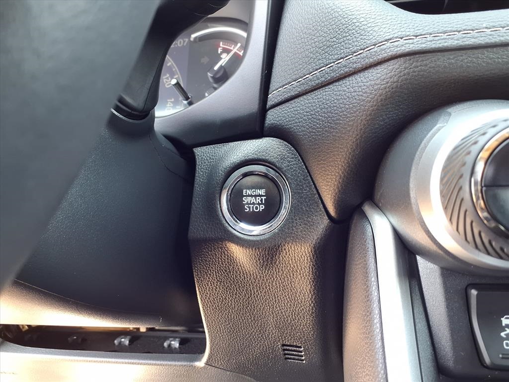 2024 Toyota RAV4 XLE Premium photo 15
