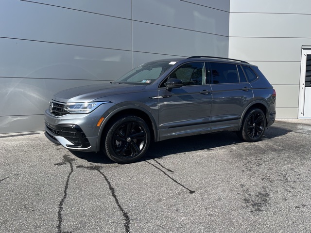 2024 Volkswagen Tiguan SE R-Line Black photo 12
