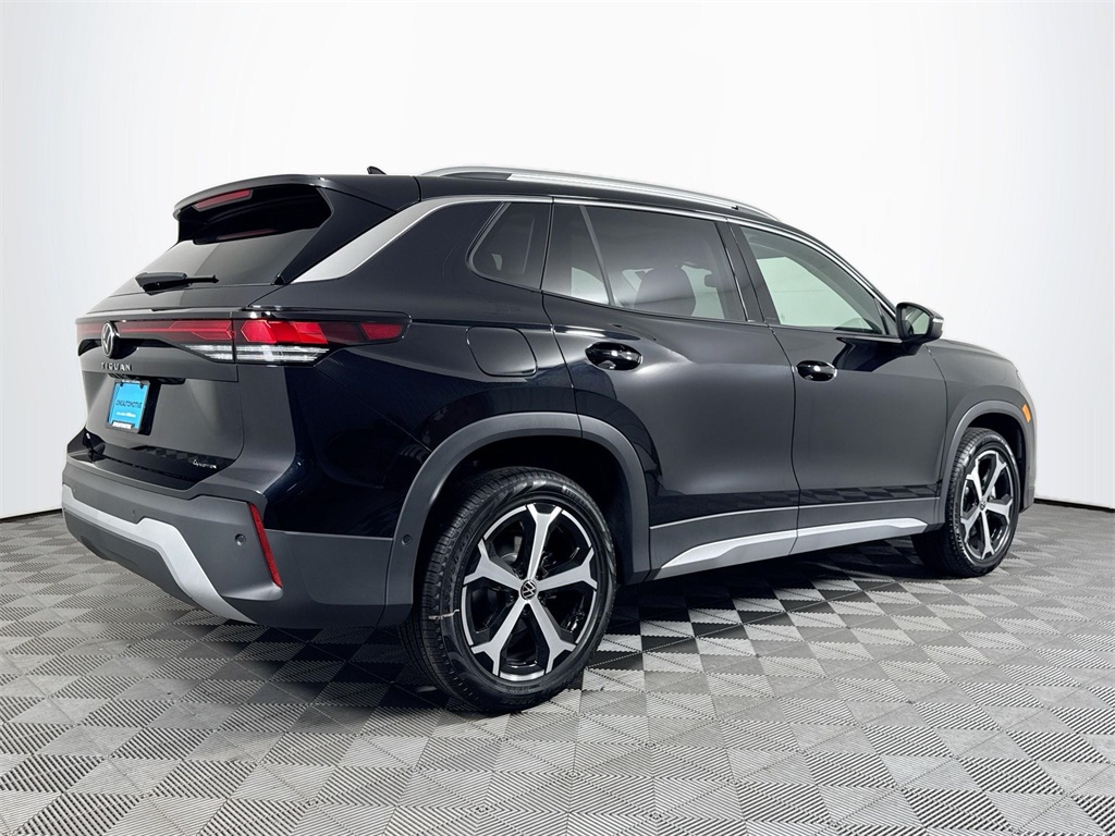2025 Volkswagen Tiguan SE photo 10