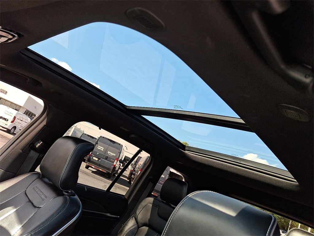 2022 Jeep Grand Cherokee Overland photo 12