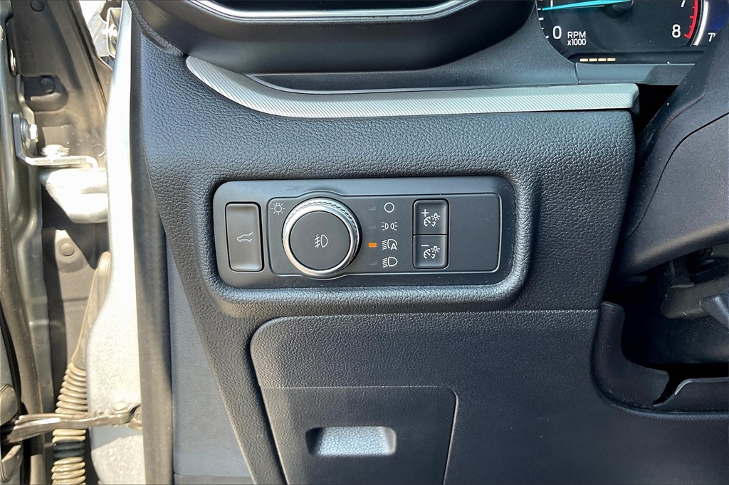 2020 Ford Explorer XLT photo 32