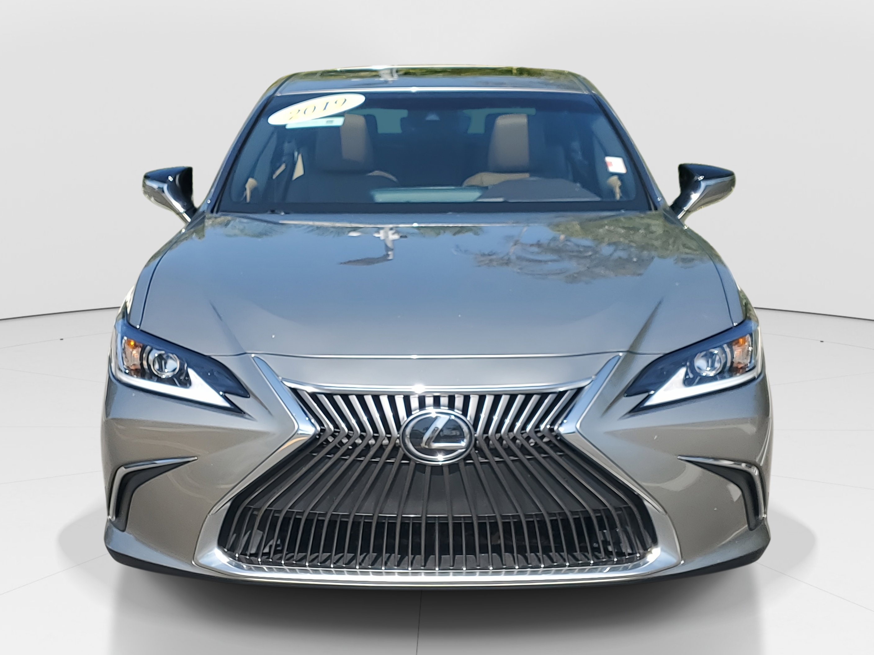 2019 Lexus ES 350 photo 3