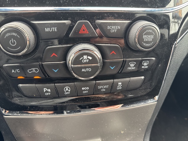 2022 Jeep Cherokee Limited X photo 30