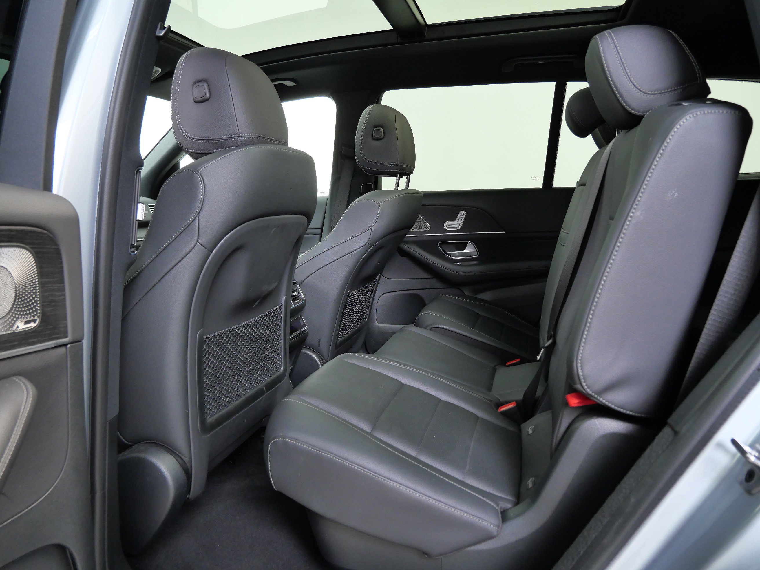 2025 Mercedes Benz GLS 450 4MATIC photo 15