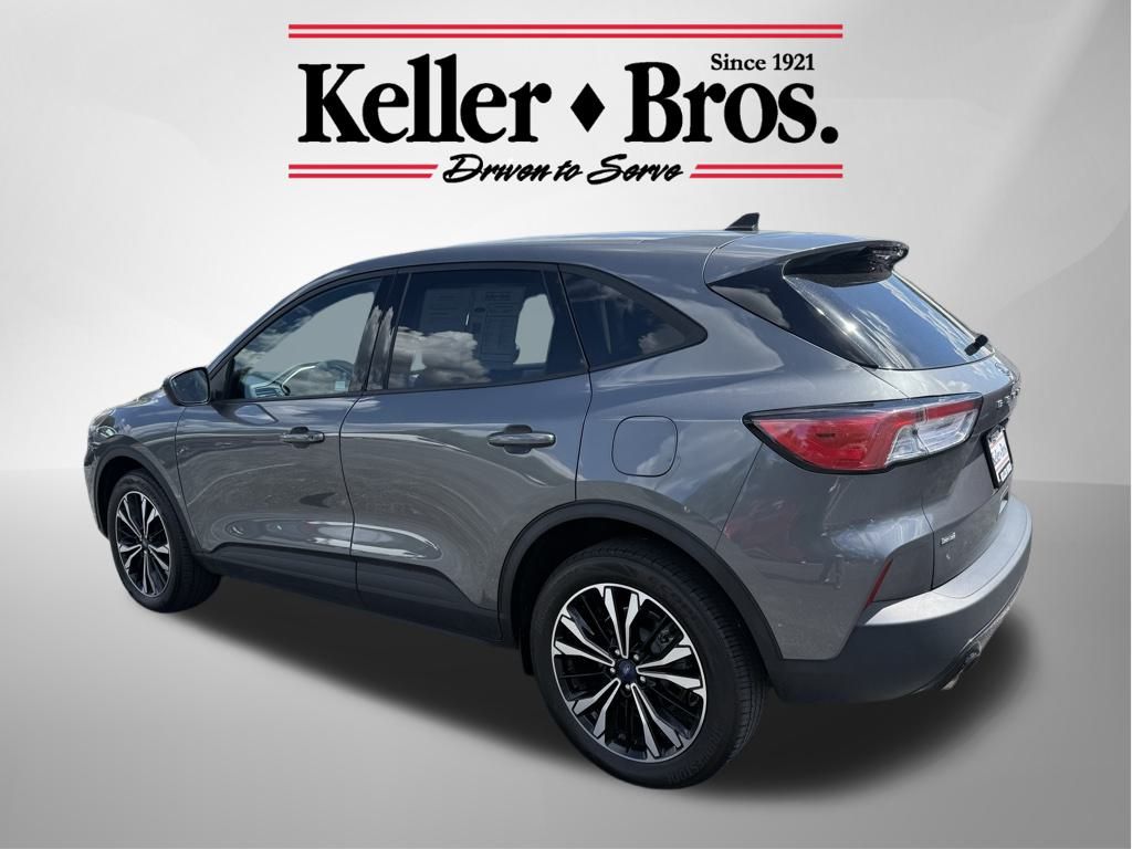 2022 Ford Escape SE photo 4