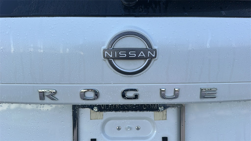 2023 Nissan Rogue SL photo 8