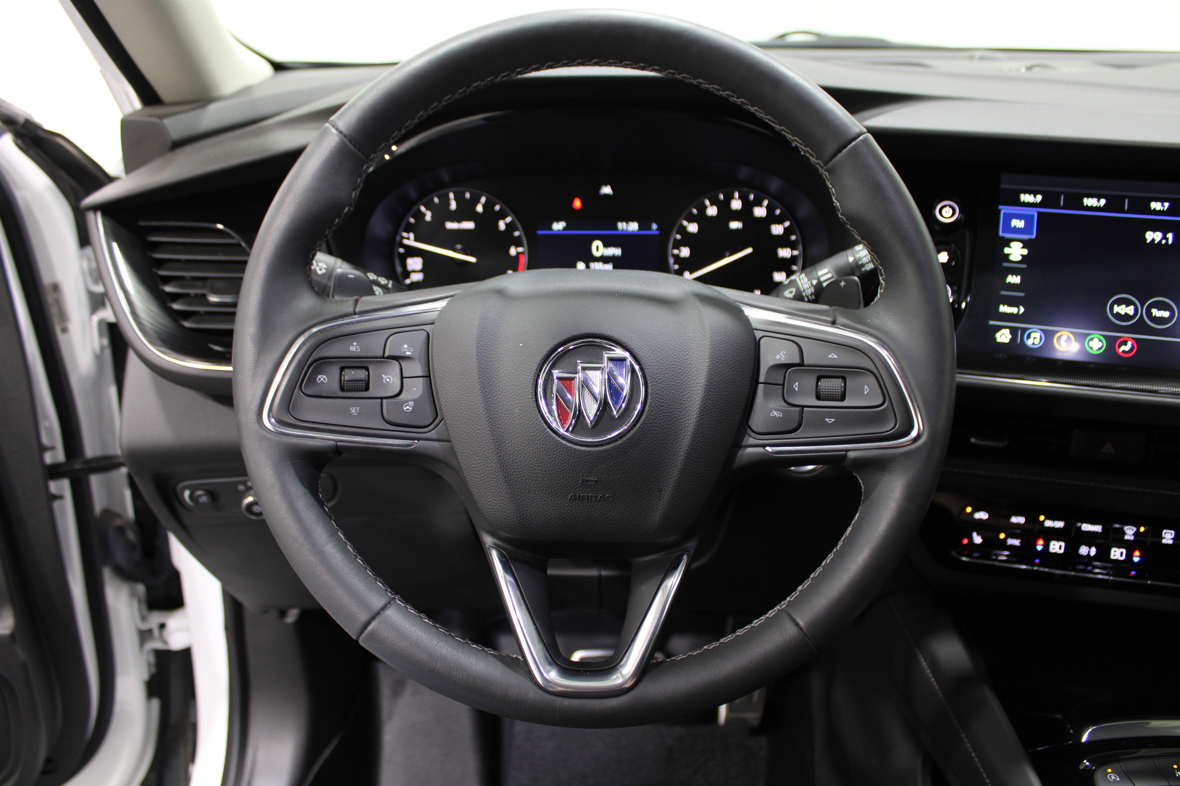 2023 Buick Envision Preferred photo 4