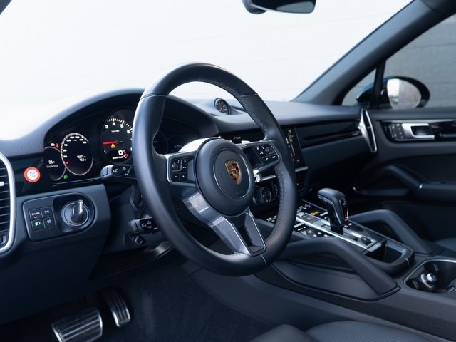 2022 Porsche Cayenne S photo 4