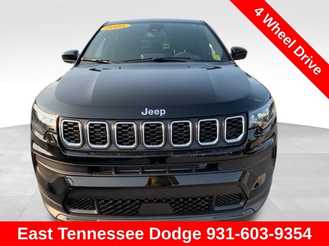 2025 Jeep Compass Sport photo 2