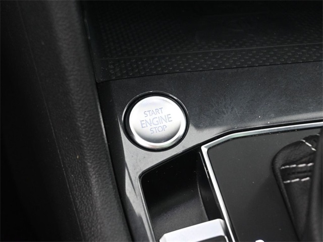 2021 Volkswagen Tiguan SE R-Line Black photo 11