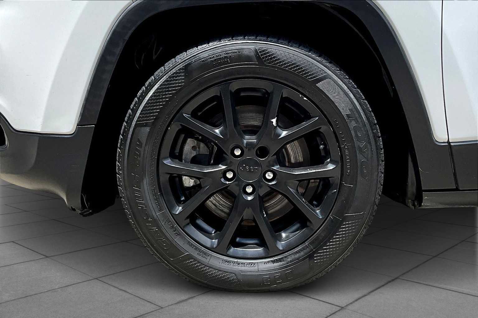 2017 Jeep Cherokee Latitude photo 9