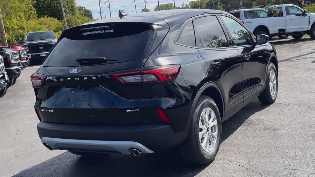 2025 Ford Escape Active photo 3