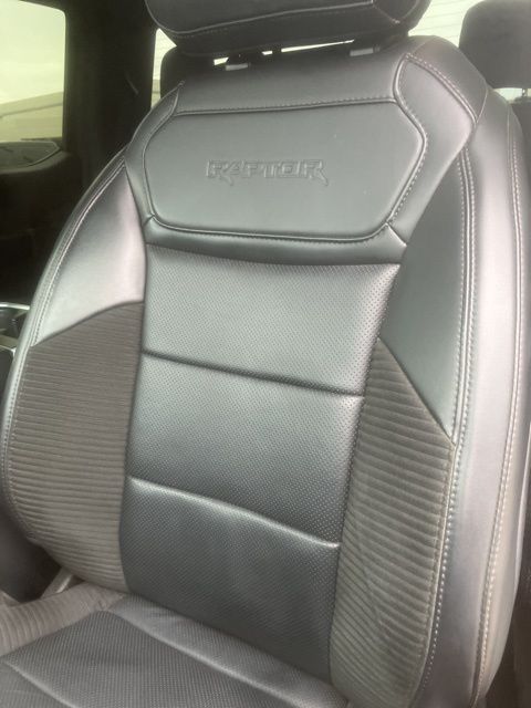 2022 Ford F-150 Raptor photo 2