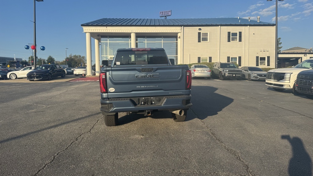 2024 Gmc Sierra HD Denali Ultimate photo 2