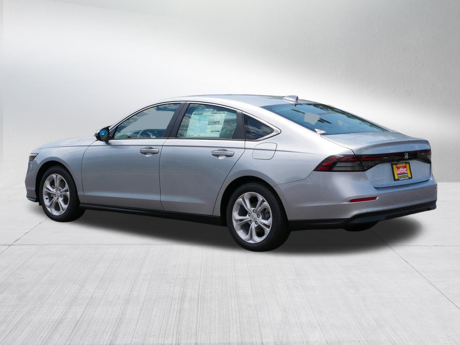 2025 Honda Accord LX photo 5