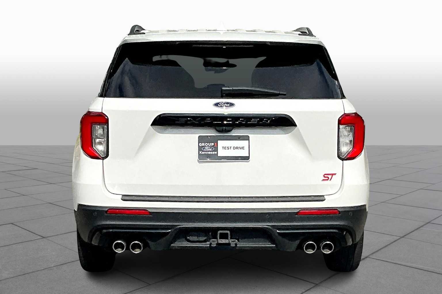 2022 Ford Explorer ST photo 4