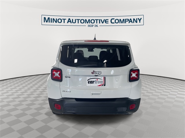 2023 Jeep Renegade Latitude photo 3