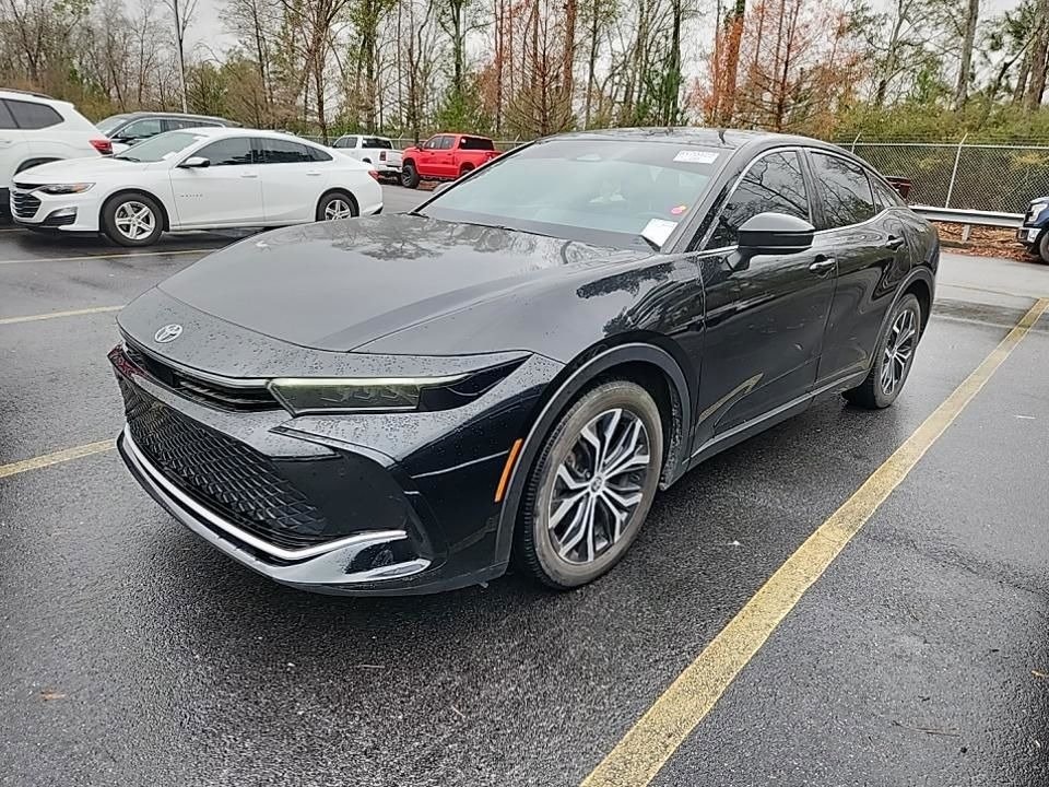 2023 Toyota Crown Limited's photo