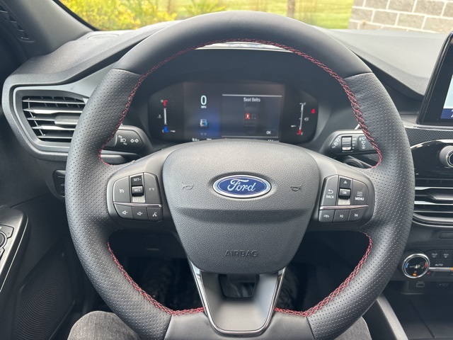 2025 Ford Escape ST-Line Select photo 16
