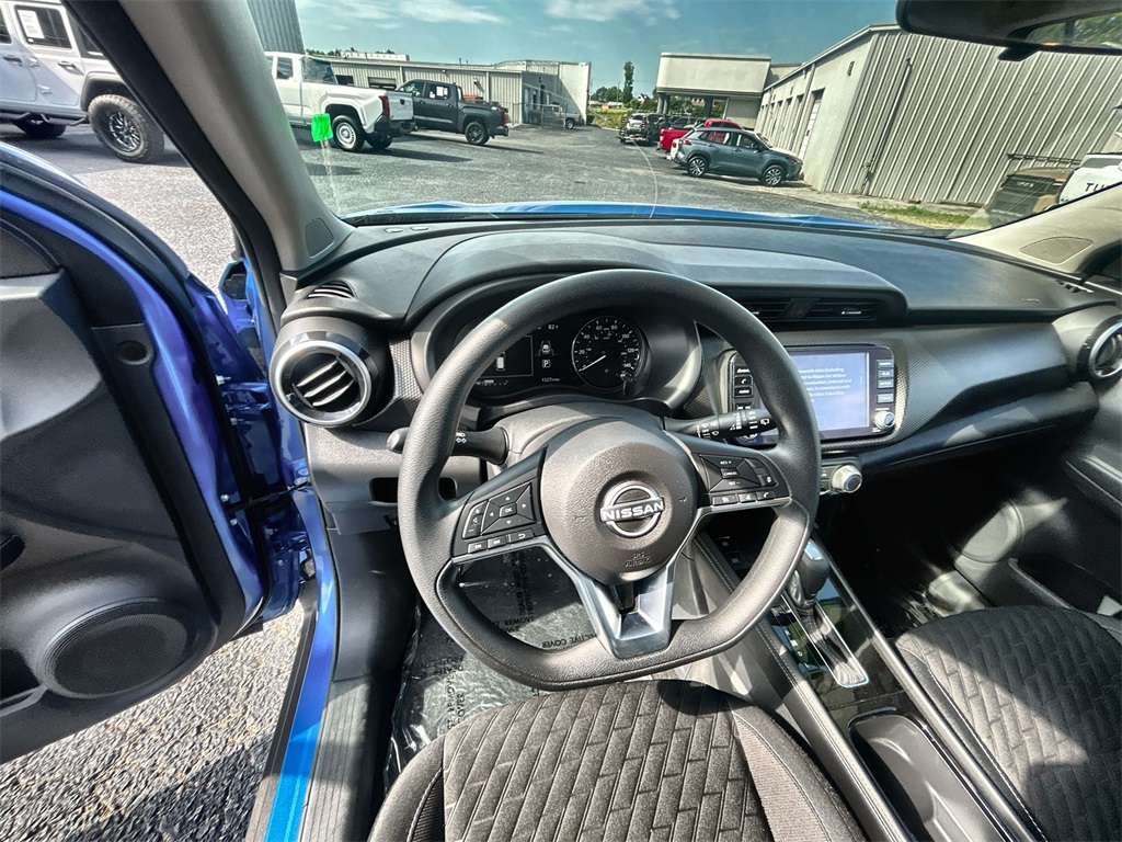2024 Nissan Kicks SV photo 19