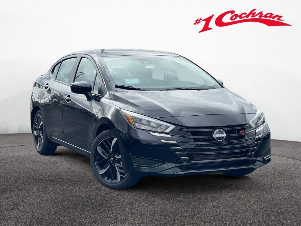 2025 Nissan Versa Sedan SR's photo