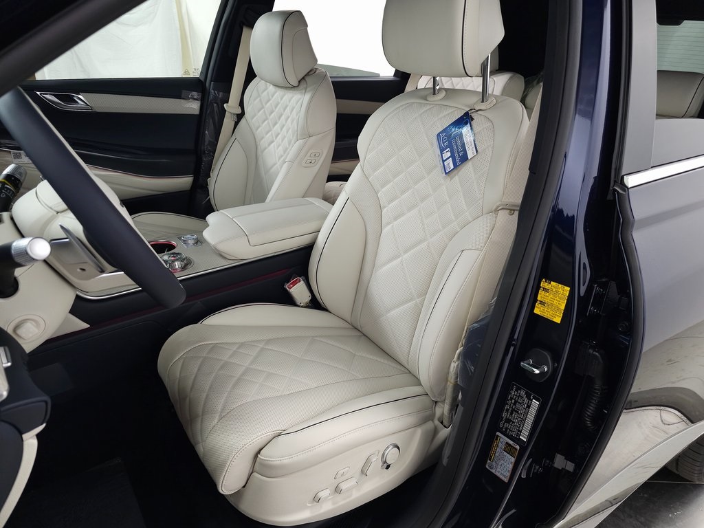 2025 Genesis GV80 3.5T Prestige AWD photo 11