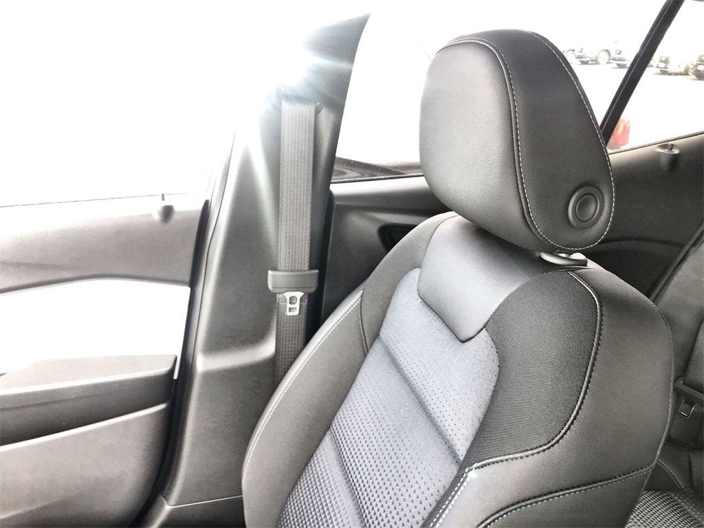2025 Chevrolet Trax LT photo 20