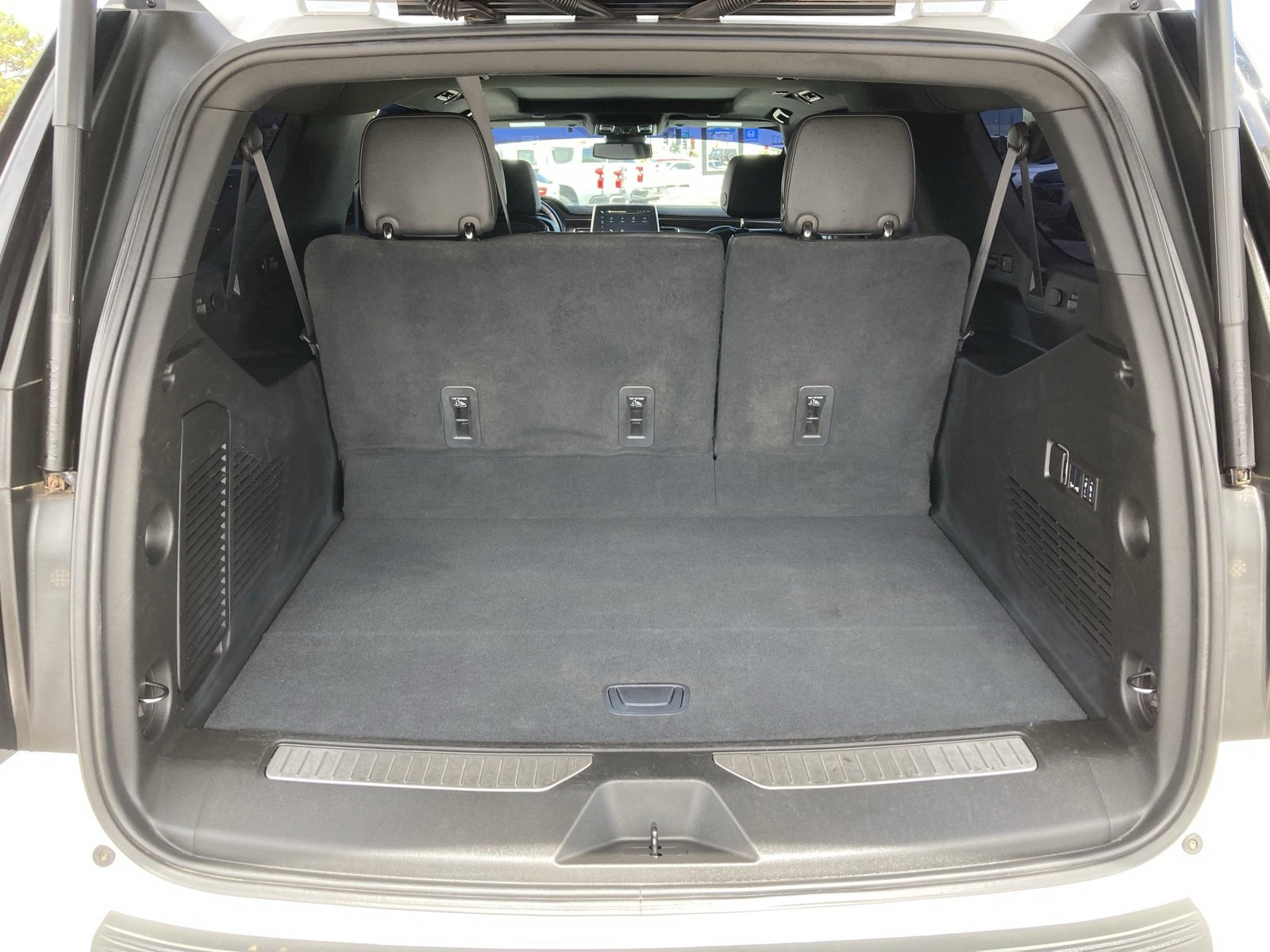 2024 Chevrolet Suburban Z71 photo 48