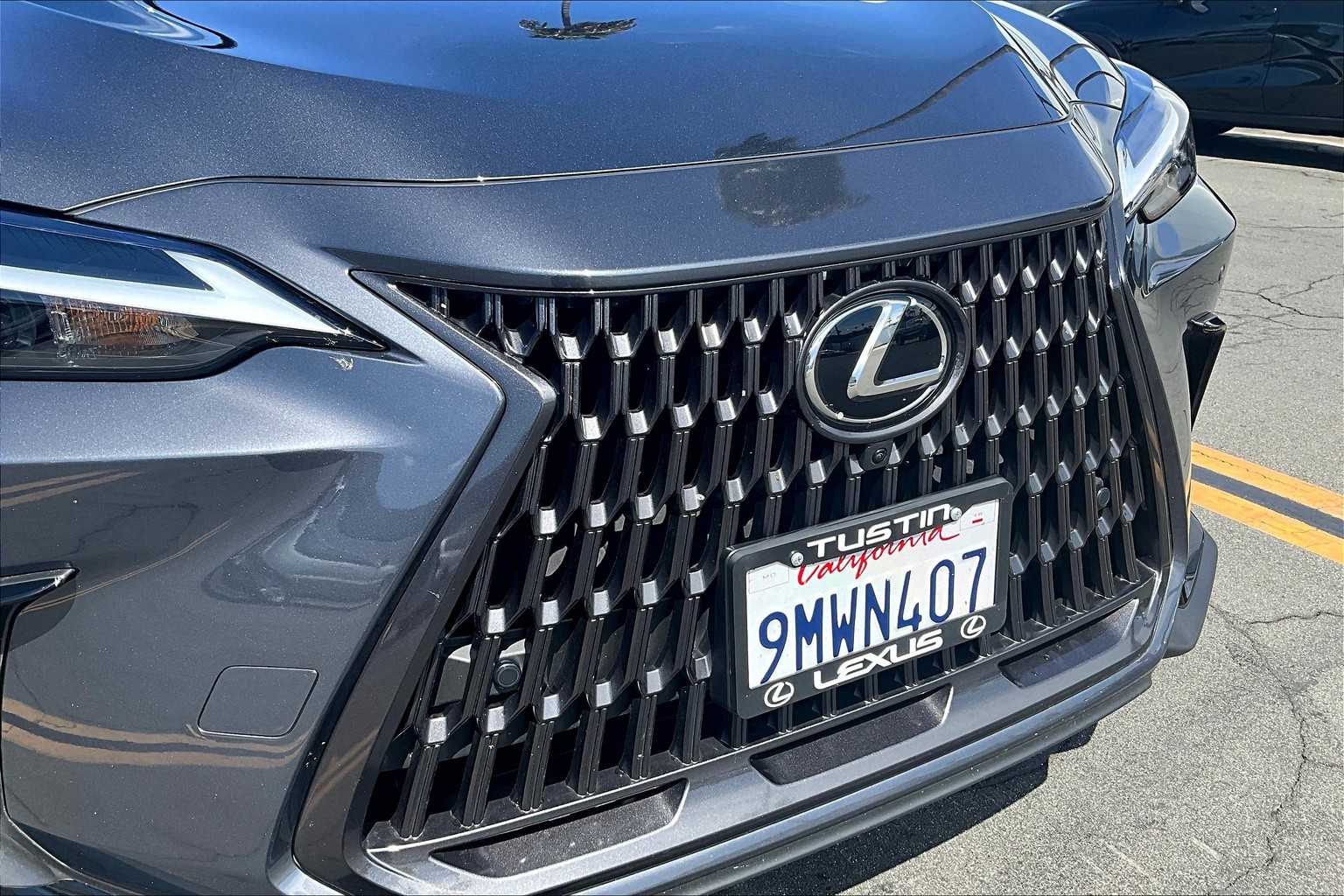2025 Lexus NX Premium AWD photo 27