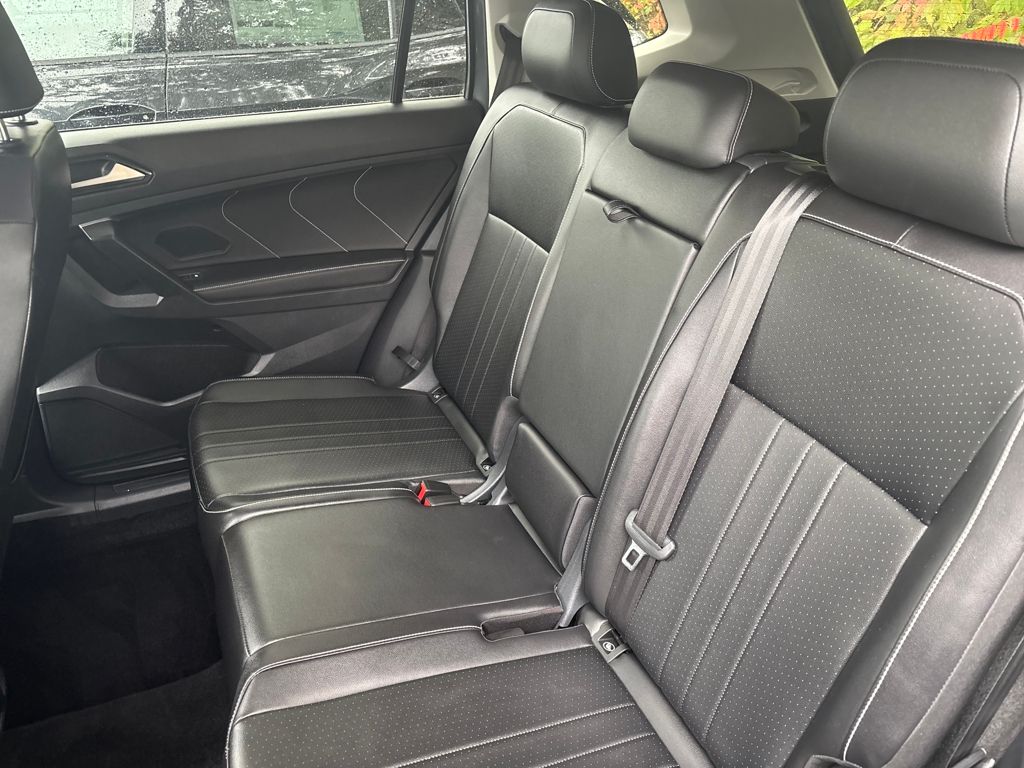 2024 Volkswagen Tiguan SE Wolfsburg Edition photo 4