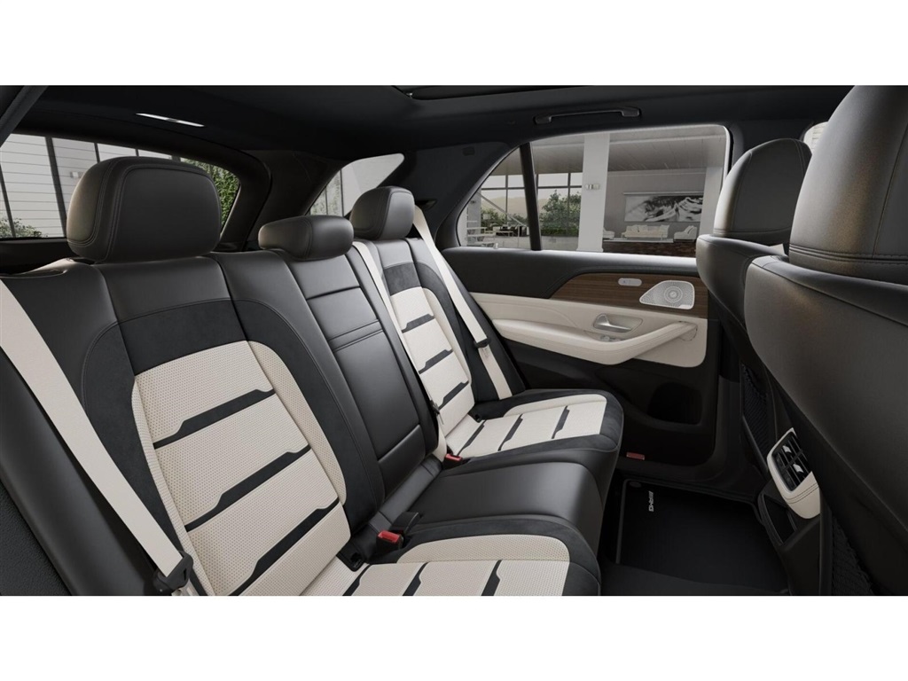 2026 Mercedes Benz GLE 53 AMG 4MATIC photo 4