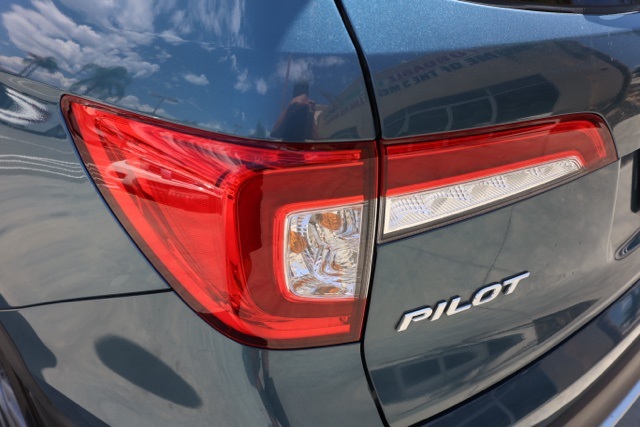 2020 Honda Pilot EX photo 6