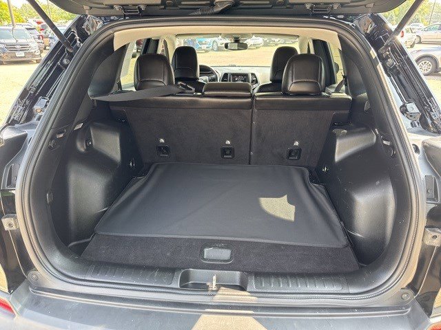 2021 Jeep Cherokee Altitude photo 13
