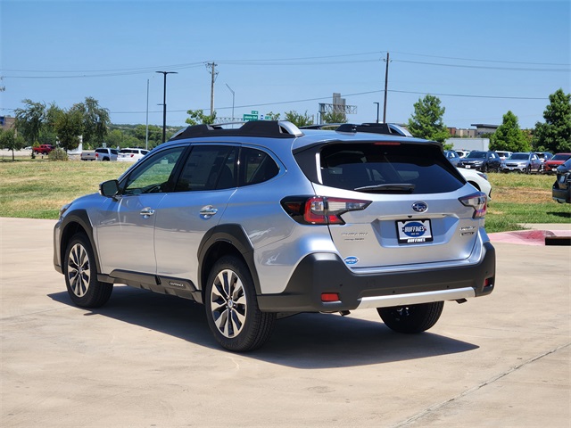 2025 Subaru Outback Touring XT photo 3