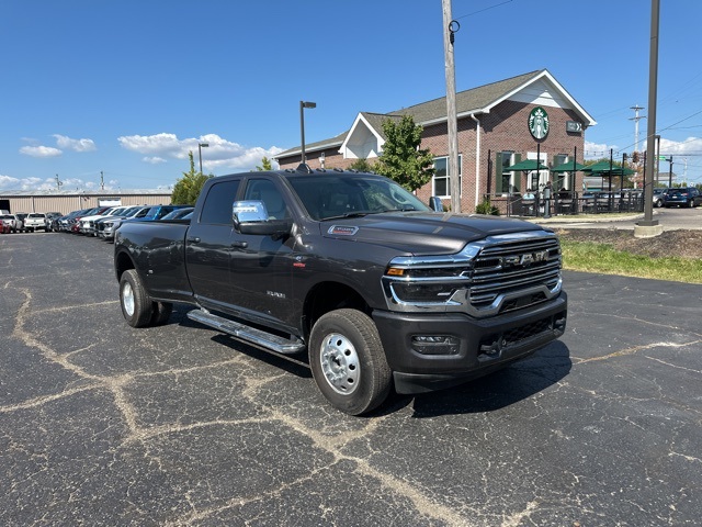 2025 Ram 3500 Laramie photo 2