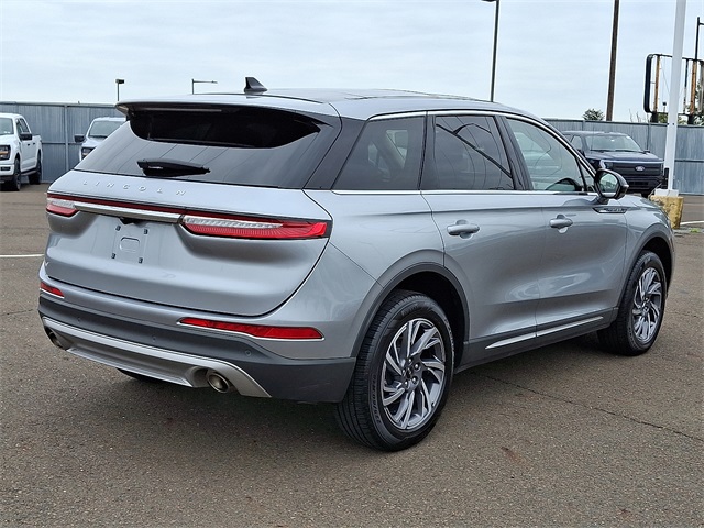 2023 Lincoln Corsair Standard photo 4