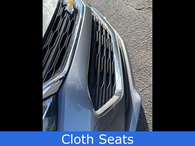 2018 Chevrolet Cruze LT photo 3