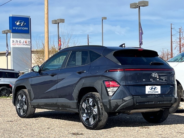 2025 Hyundai Kona SEL photo 3