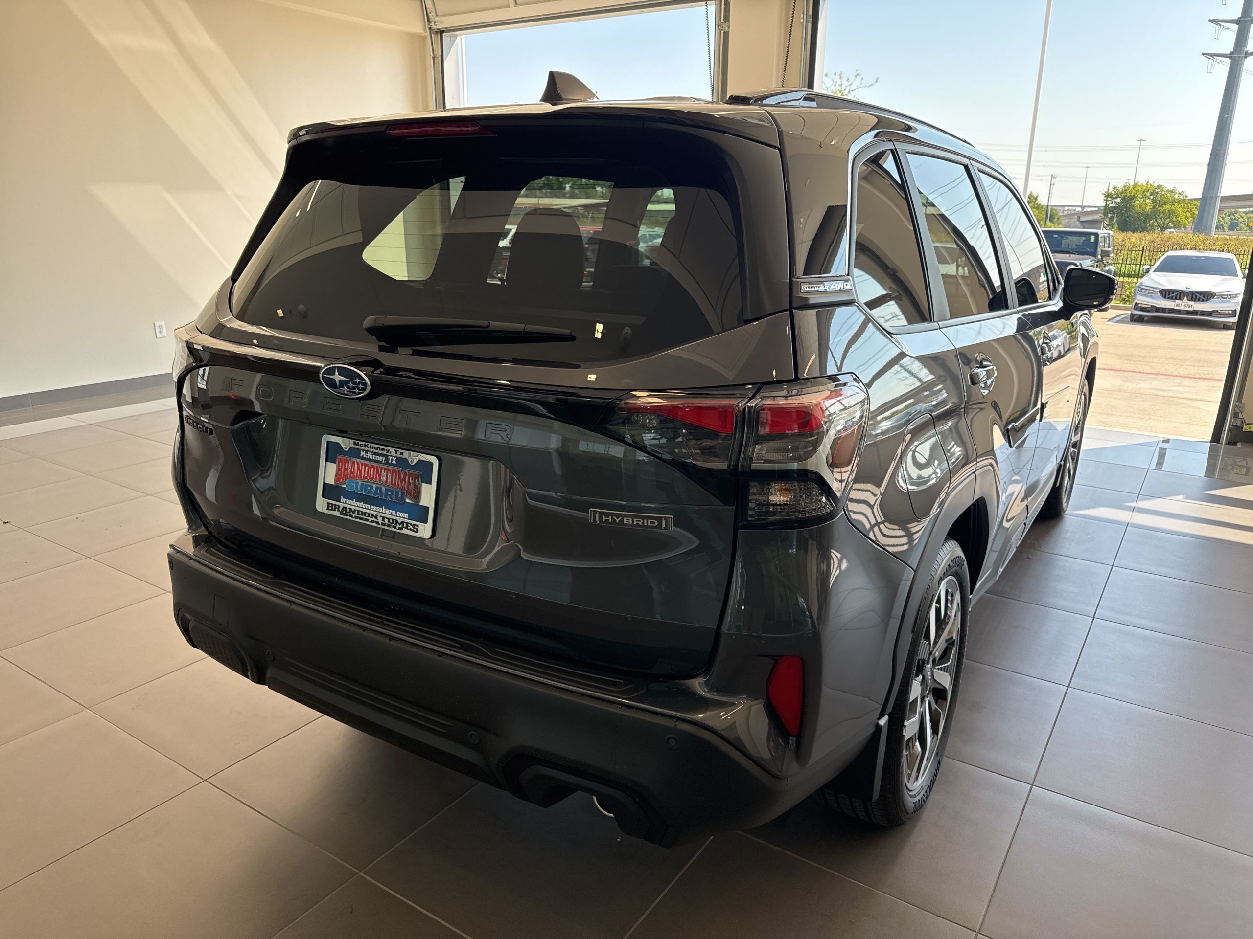 2025 Subaru Forester Touring photo 3