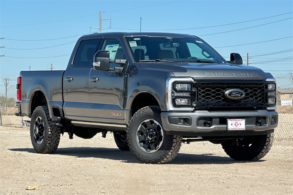 2025 Ford F-250 Lariat photo 2