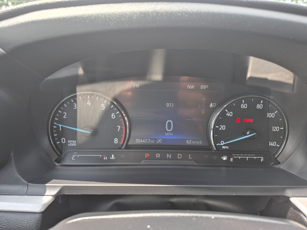 2023 Ford Explorer XLT photo 16
