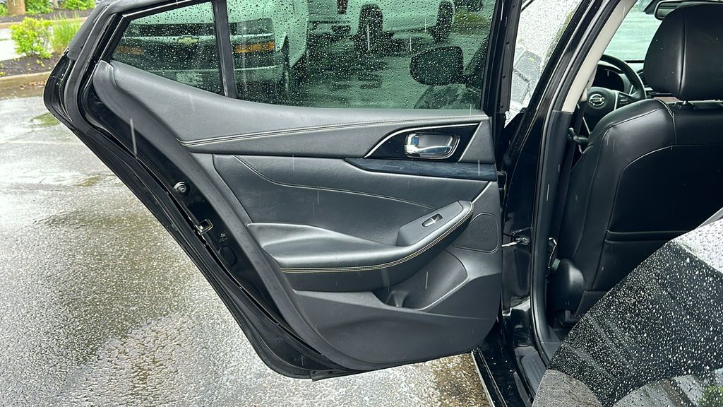 2020 Nissan Maxima Platinum photo 22