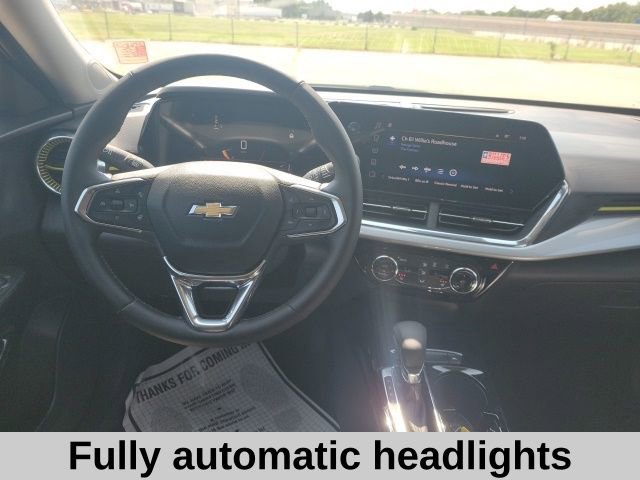 2026 Chevrolet Trax LT photo 2